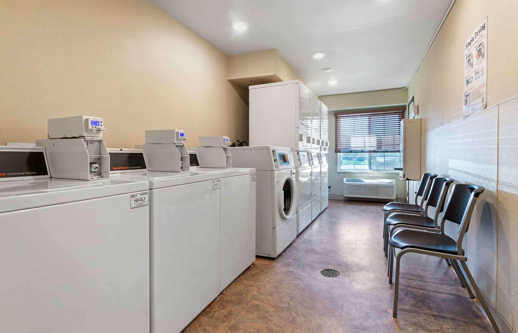 Extended Stay America Select Suites - Kansas City - South - I-49 Luaran gambar